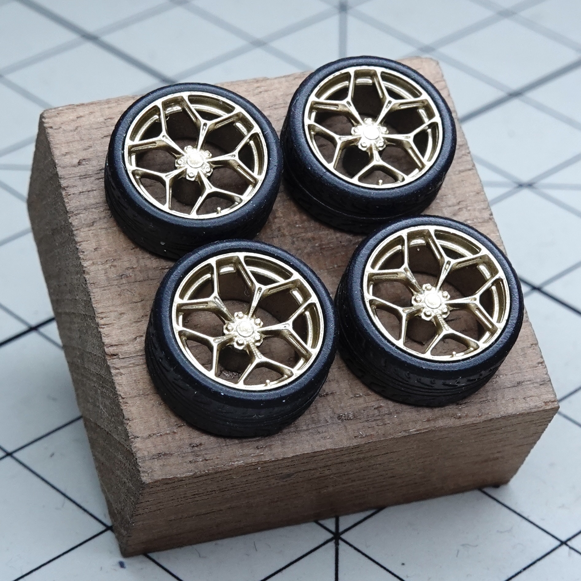 PuffStudio_1/64 Scale Wheels 8 - Car Accessories Gifts 리뷰 및 가격