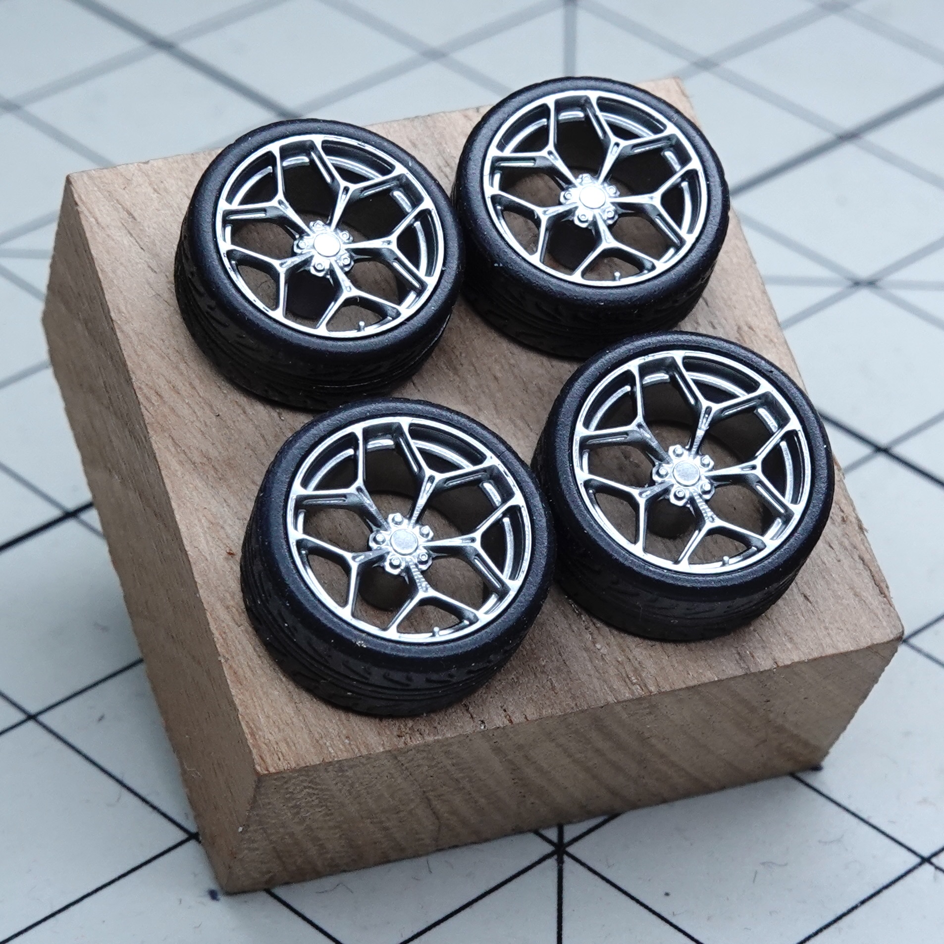 PuffStudio_1/64 Scale Wheels 8 - Car Accessories Gifts 리뷰 및 가격
